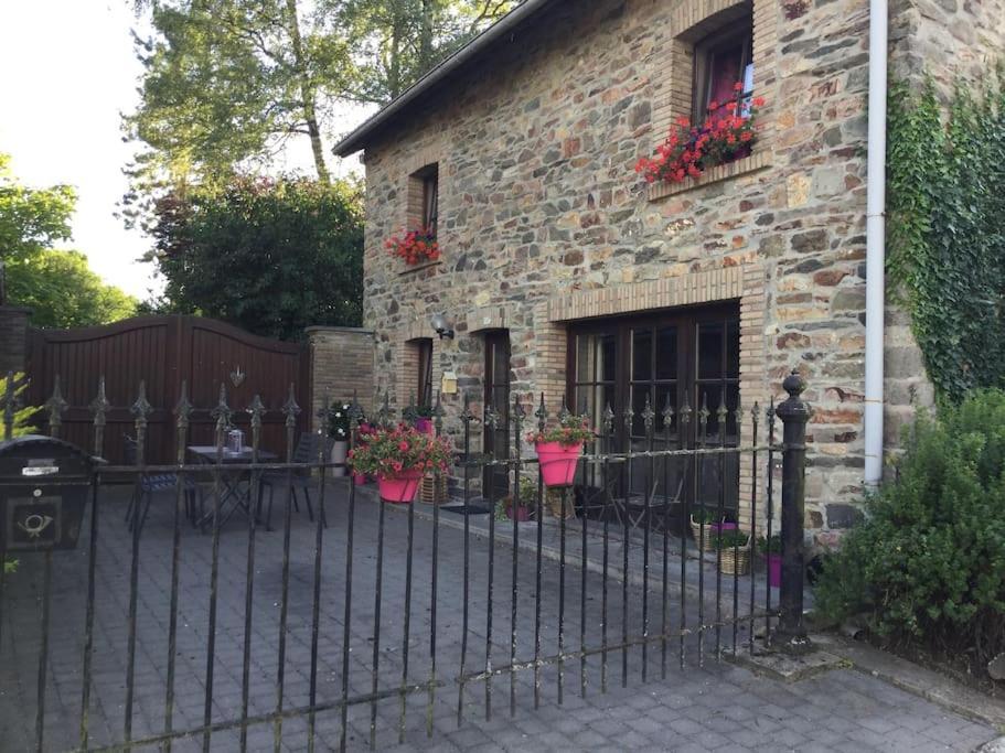La Petite Maison Montleban Buitenkant foto